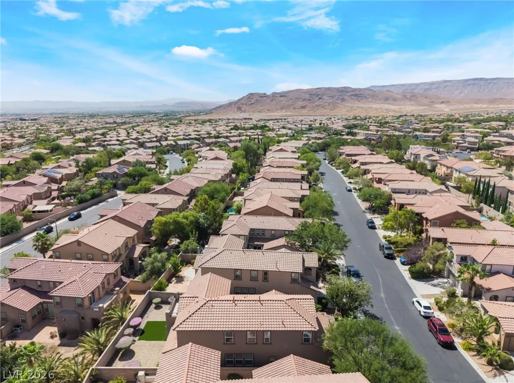 528 Bachelor Button, Las Vegas, NV 89138