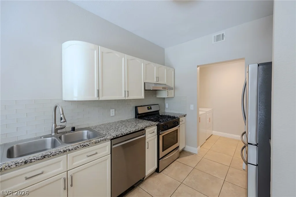 2605 Glen Green, Henderson, NV 89074