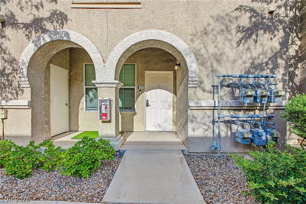 10001 Peace, Las Vegas, NV 89147