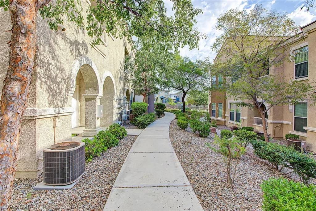 10001 Peace, Las Vegas, NV 89147