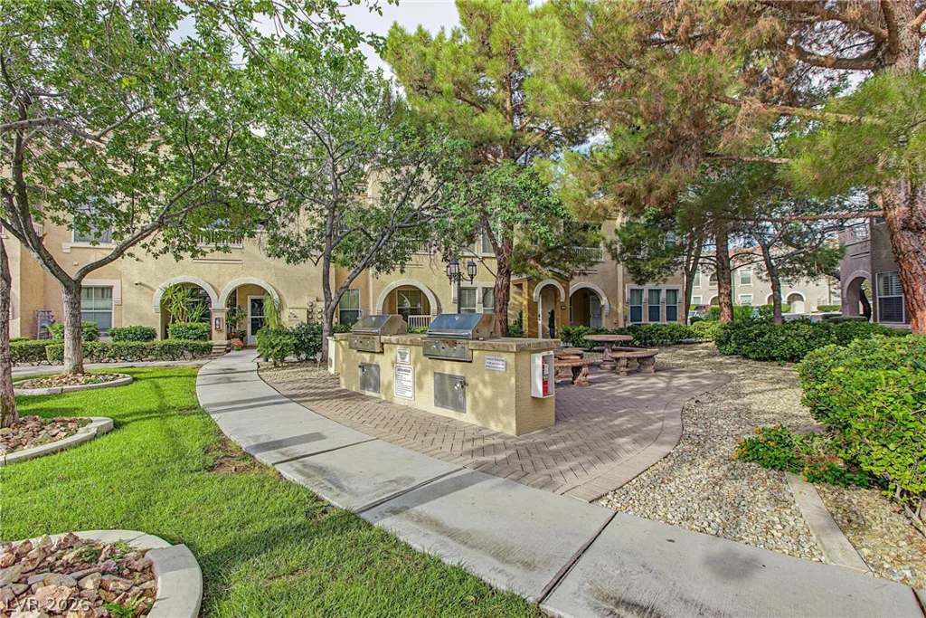 10001 Peace, Las Vegas, NV 89147