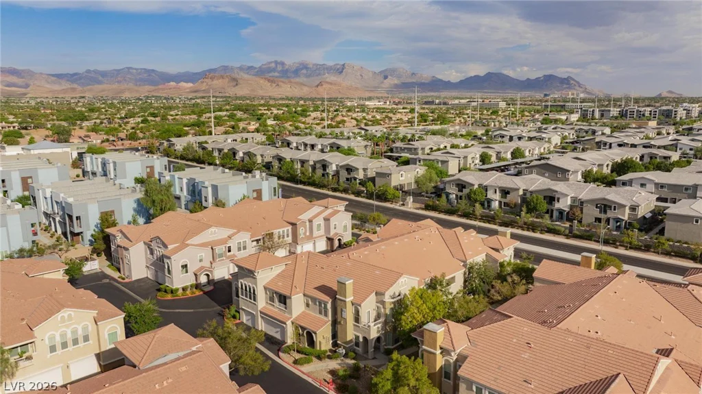 10001 Peace, Las Vegas, NV 89147