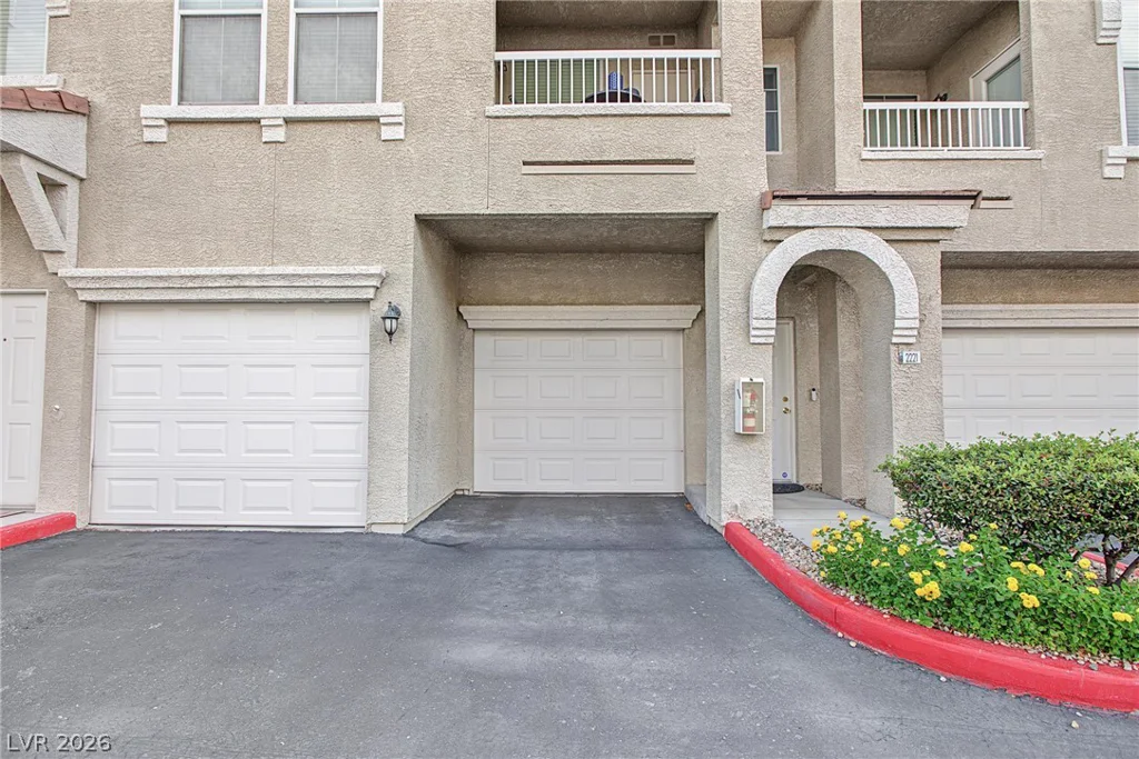 10001 Peace, Las Vegas, NV 89147