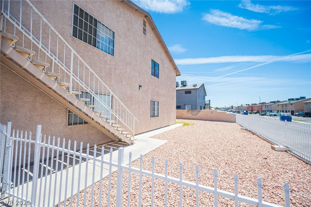 6927 Appleton, Las Vegas, NV 89156