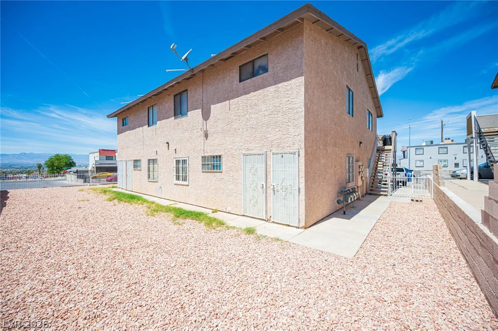 6927 Appleton, Las Vegas, NV 89156