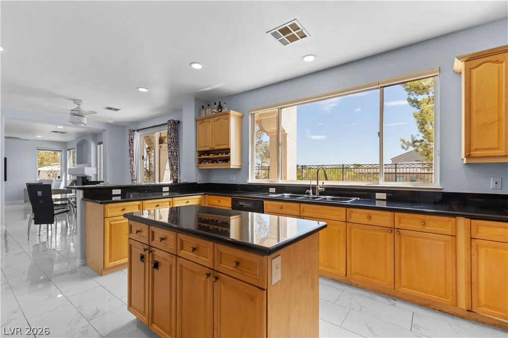 32 Cascade Lake, Las Vegas, NV 89148