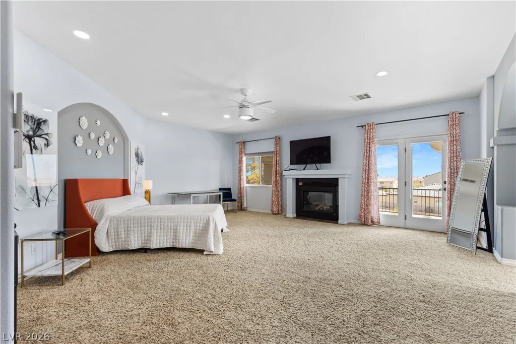 32 Cascade Lake, Las Vegas, NV 89148