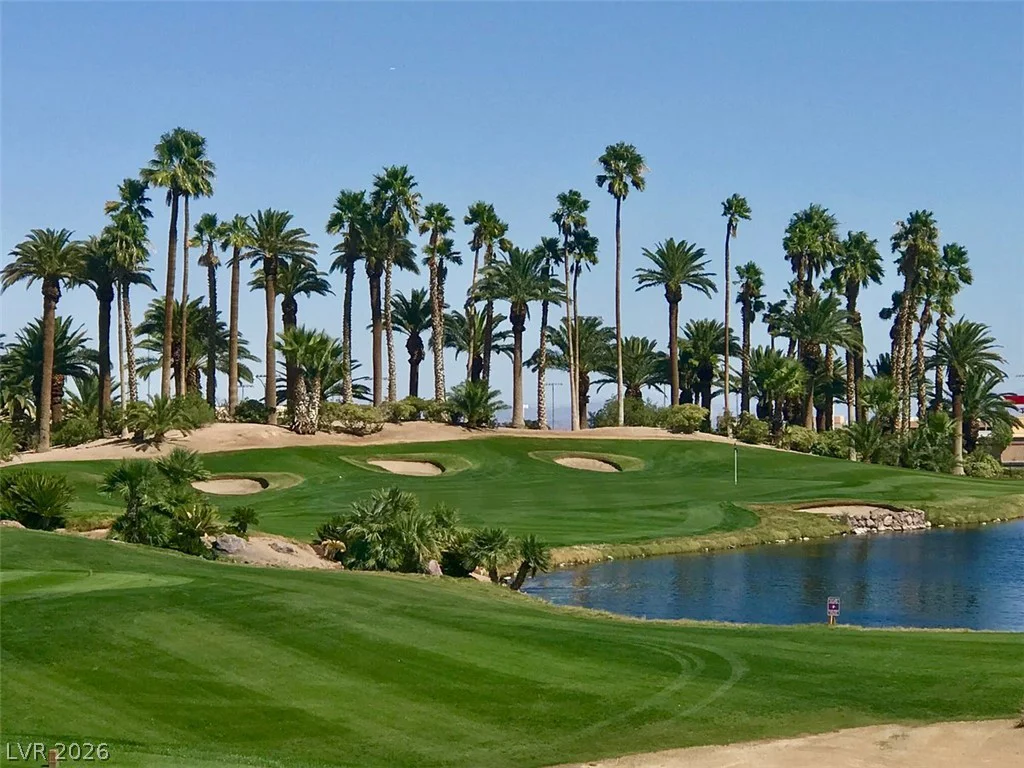 32 Cascade Lake, Las Vegas, NV 89148