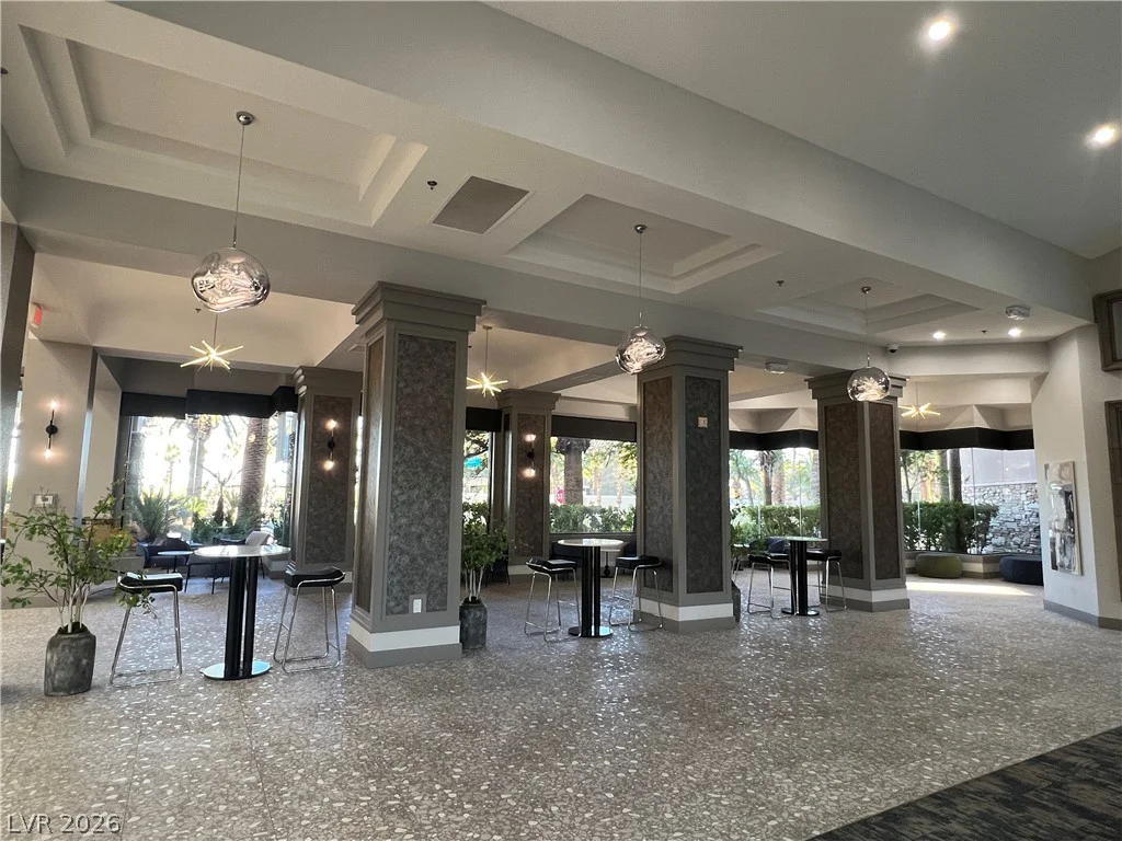 32 Cascade Lake, Las Vegas, NV 89148