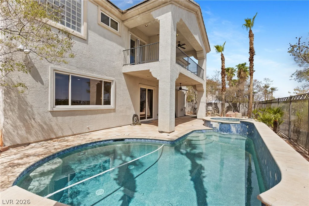 32 Cascade Lake, Las Vegas, NV 89148