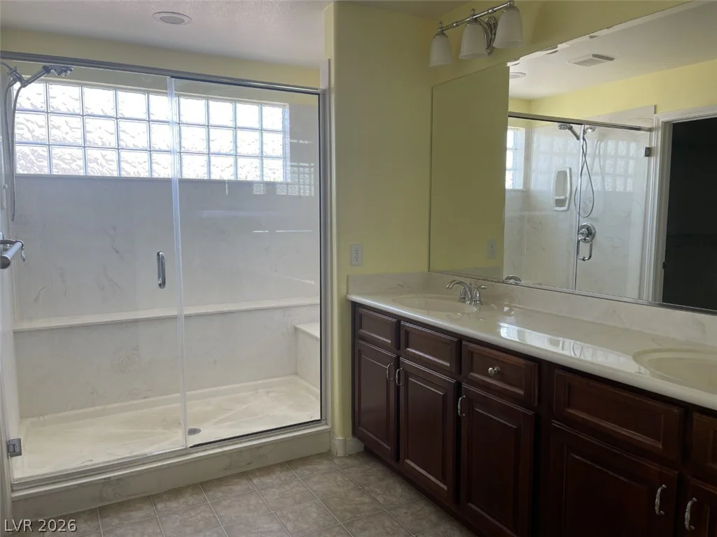 9840 Giant Steps, Las Vegas, NV 89141