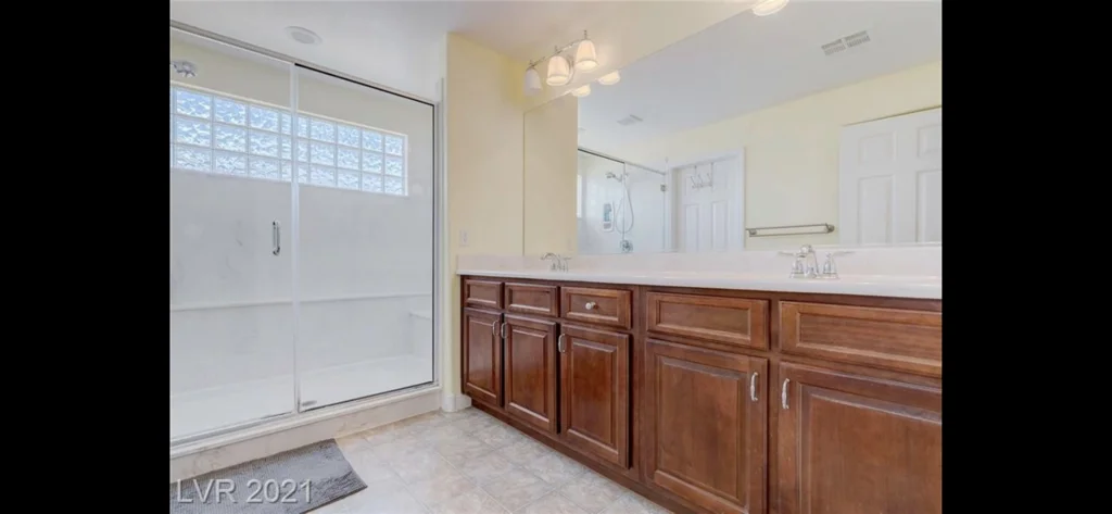 9840 Giant Steps, Las Vegas, NV 89141