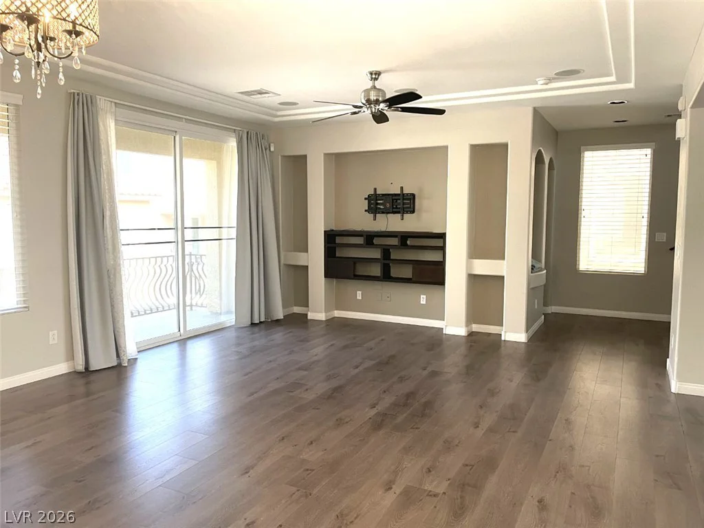 9840 Giant Steps, Las Vegas, NV 89141