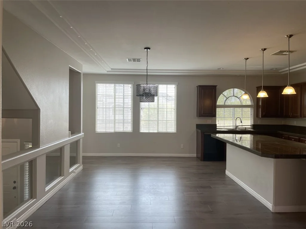 9840 Giant Steps, Las Vegas, NV 89141