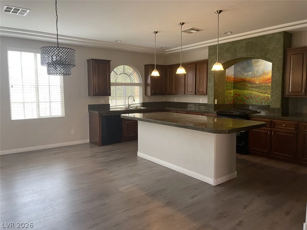 9840 Giant Steps, Las Vegas, NV 89141
