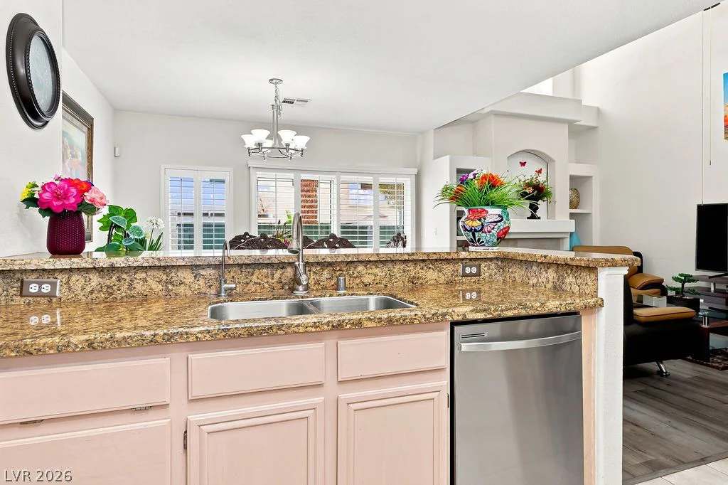5248 Sunny Beach, Las Vegas, NV 89118