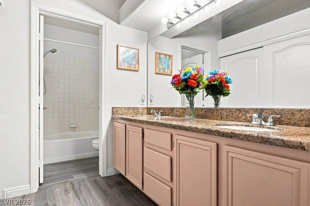 5248 Sunny Beach, Las Vegas, NV 89118