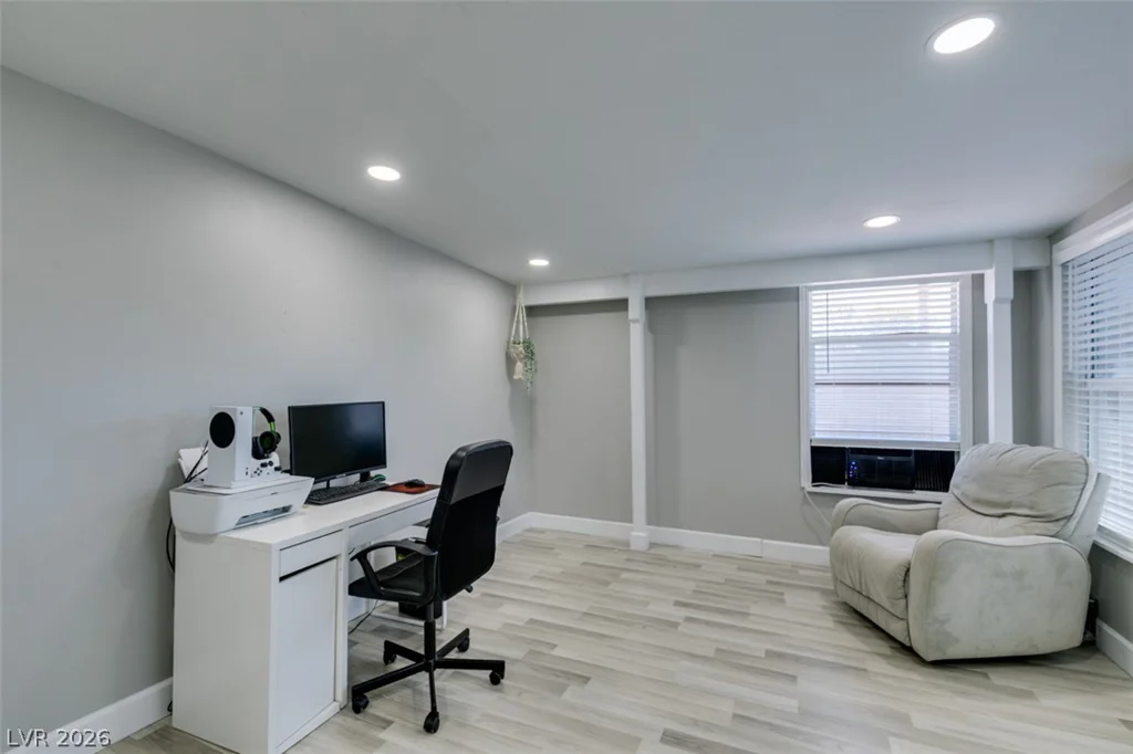 847 Shoreview, Henderson, NV 89002