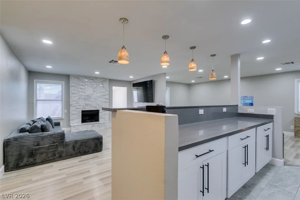 847 Shoreview, Henderson, NV 89002