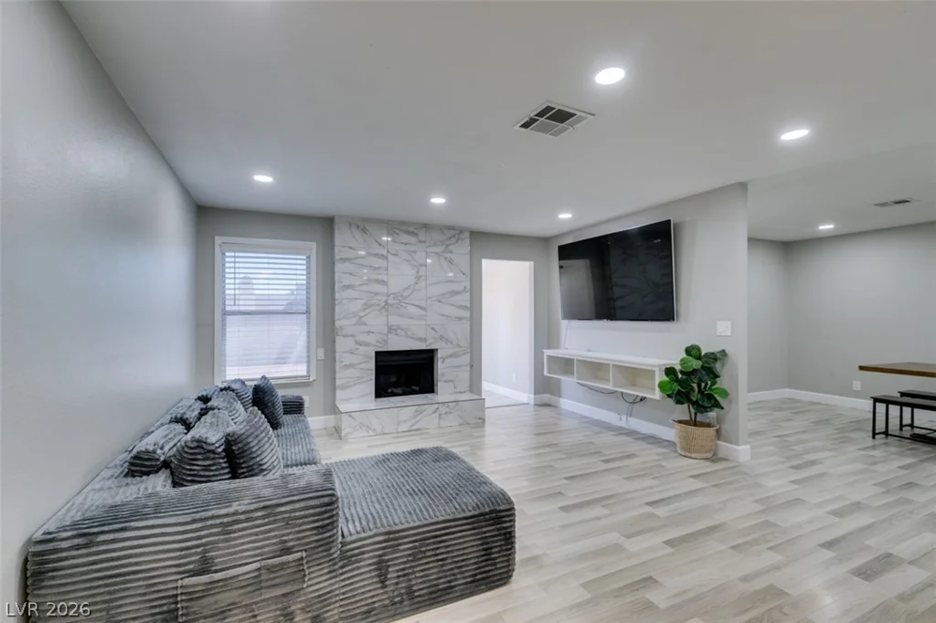 847 Shoreview, Henderson, NV 89002