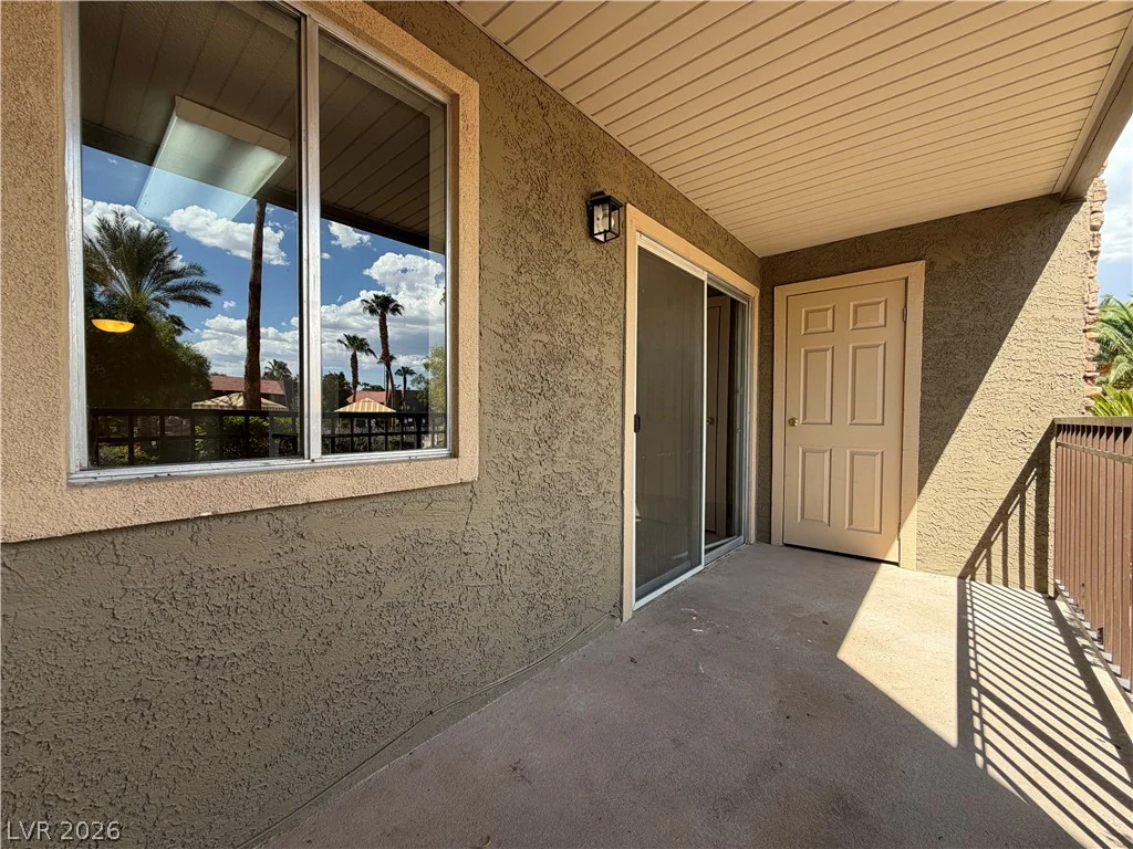 5098 River Glen, Las Vegas, NV 89103