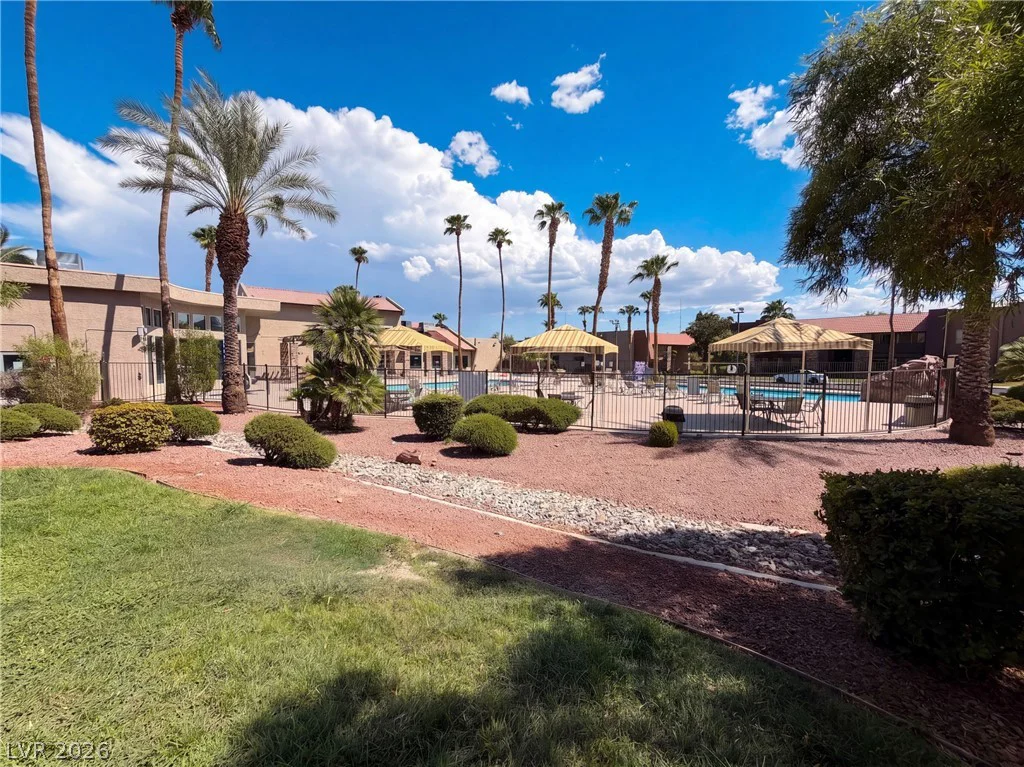 5098 River Glen, Las Vegas, NV 89103
