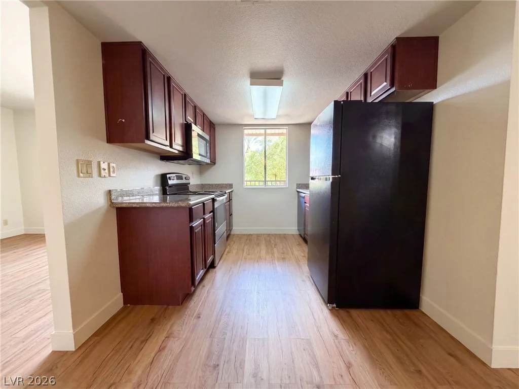 5098 River Glen, Las Vegas, NV 89103
