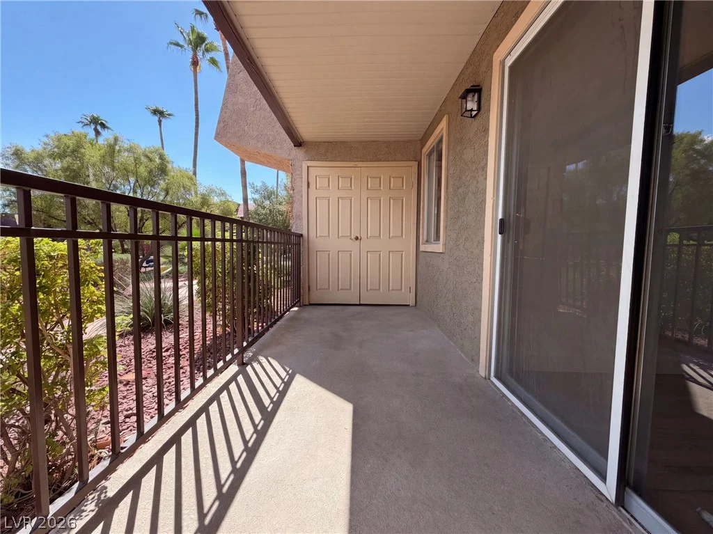 5098 River Glen, Las Vegas, NV 89103