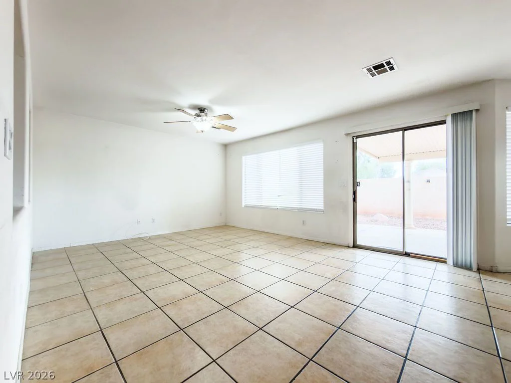 4401 Gracemont, Las Vegas, NV 89139