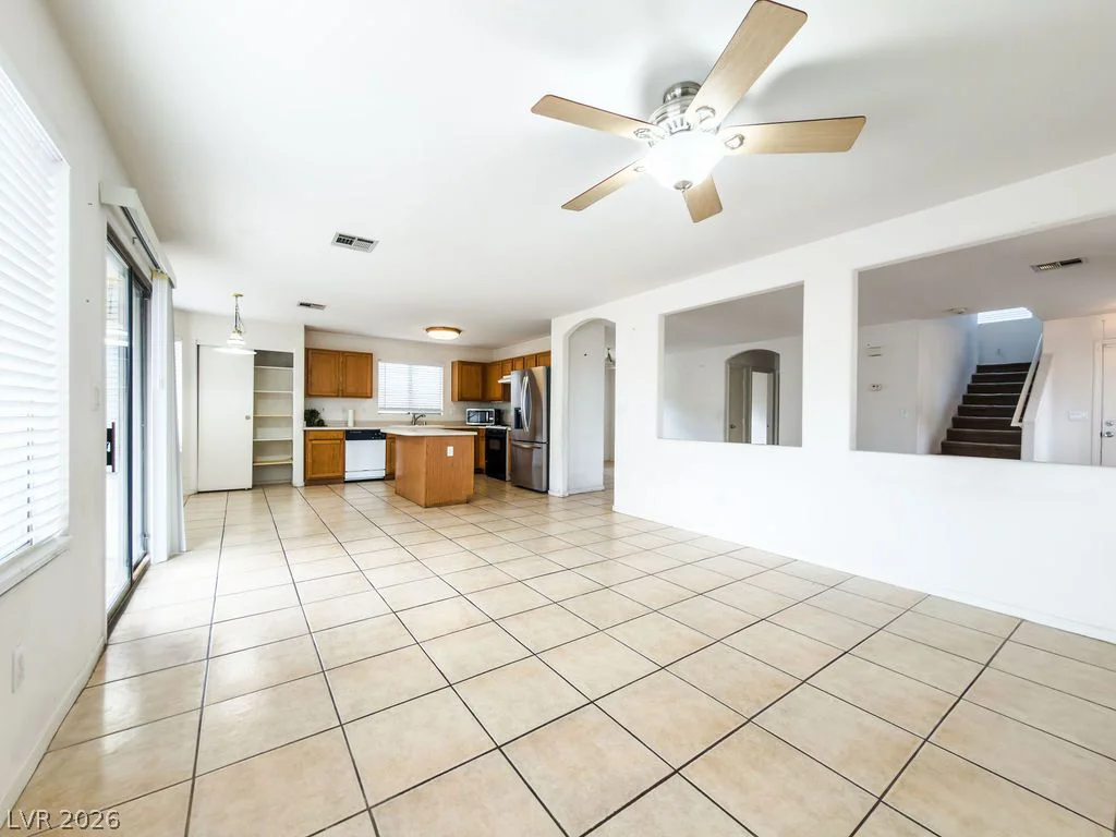 4401 Gracemont, Las Vegas, NV 89139