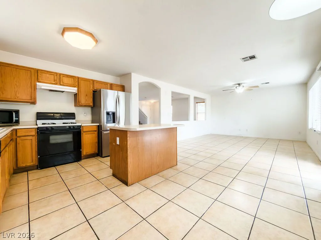 4401 Gracemont, Las Vegas, NV 89139