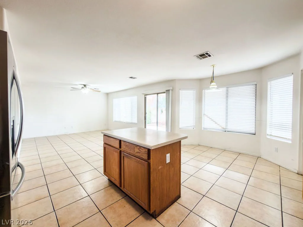 4401 Gracemont, Las Vegas, NV 89139