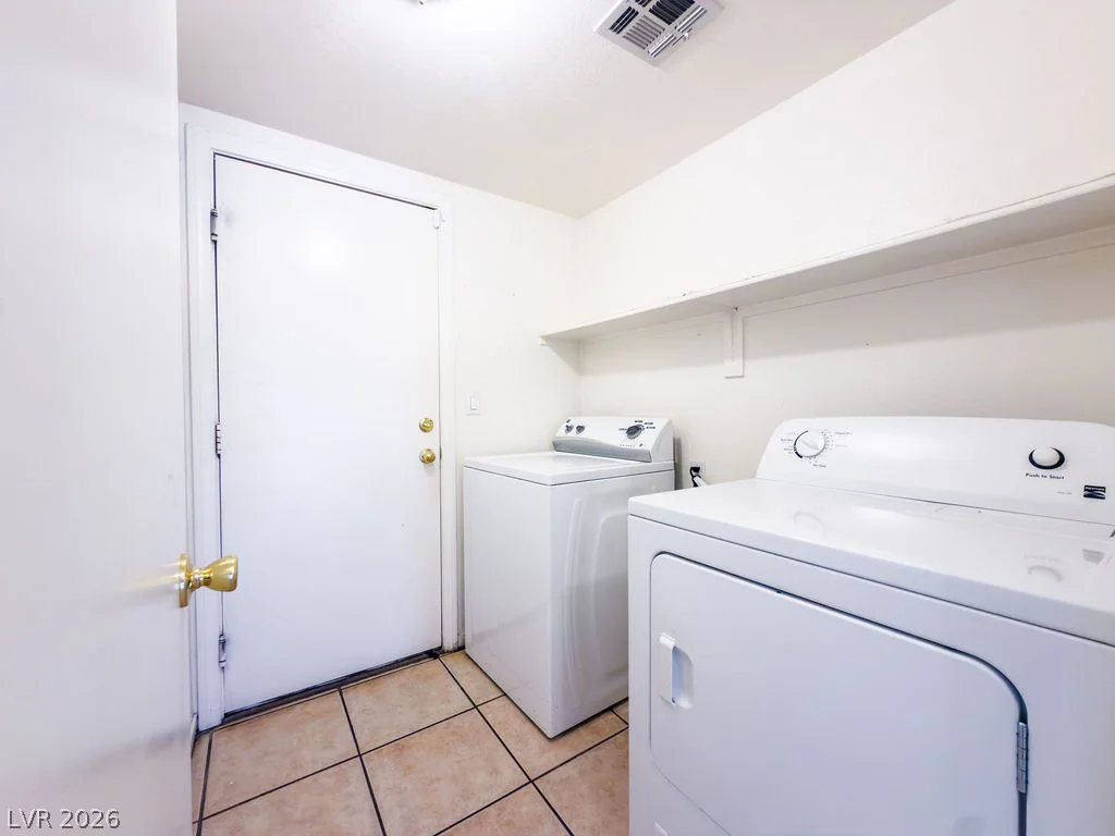 4401 Gracemont, Las Vegas, NV 89139