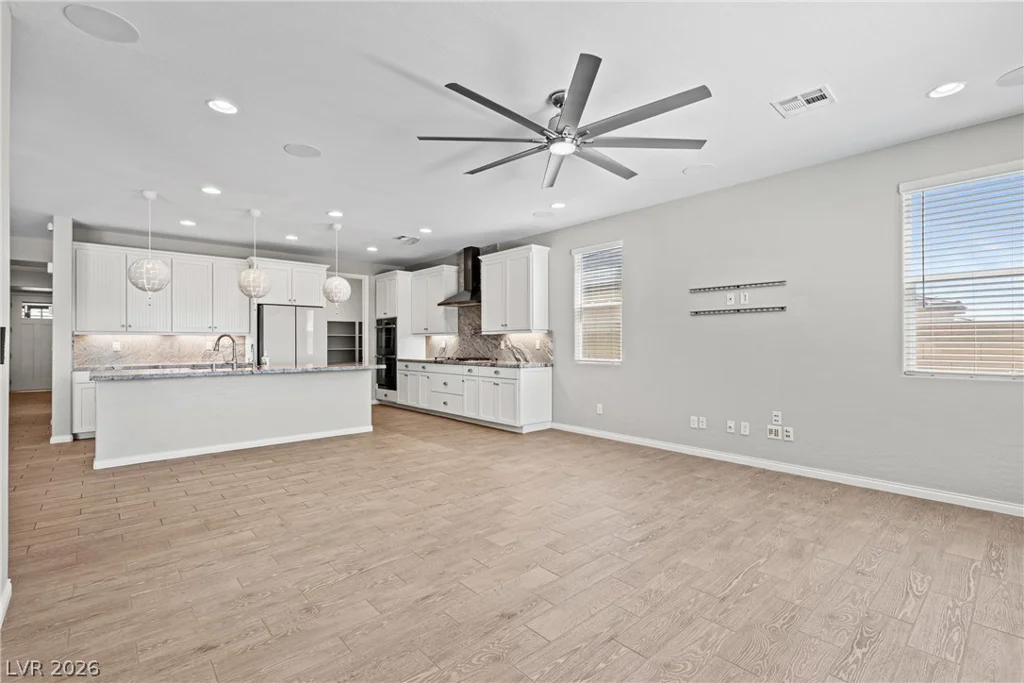 10125 Ferton Lake, Las Vegas, NV 89178