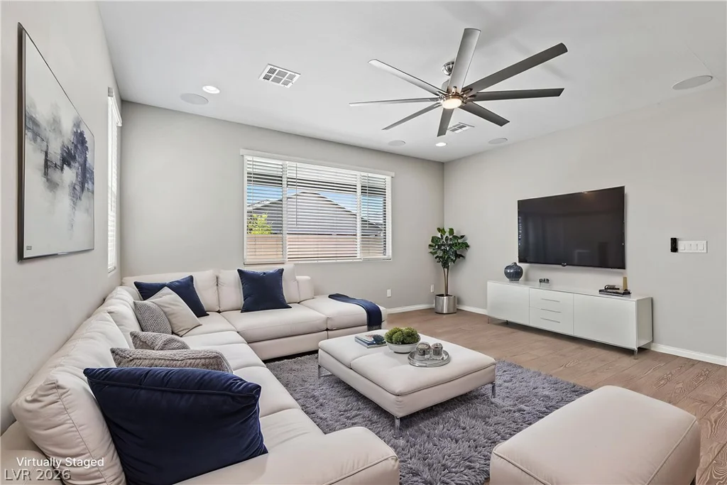 10125 Ferton Lake, Las Vegas, NV 89178