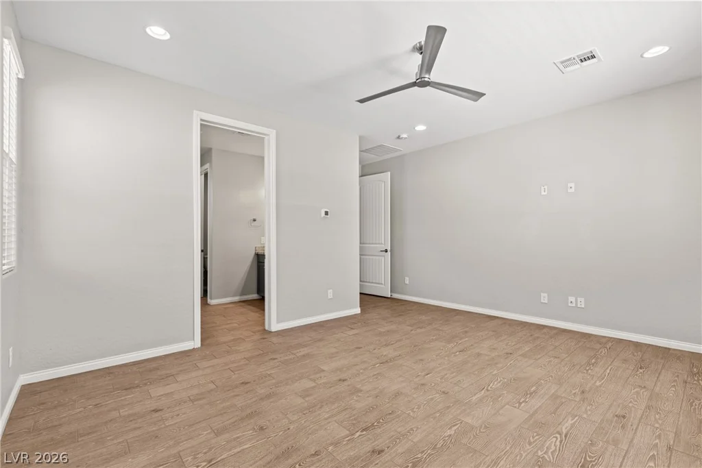 10125 Ferton Lake, Las Vegas, NV 89178