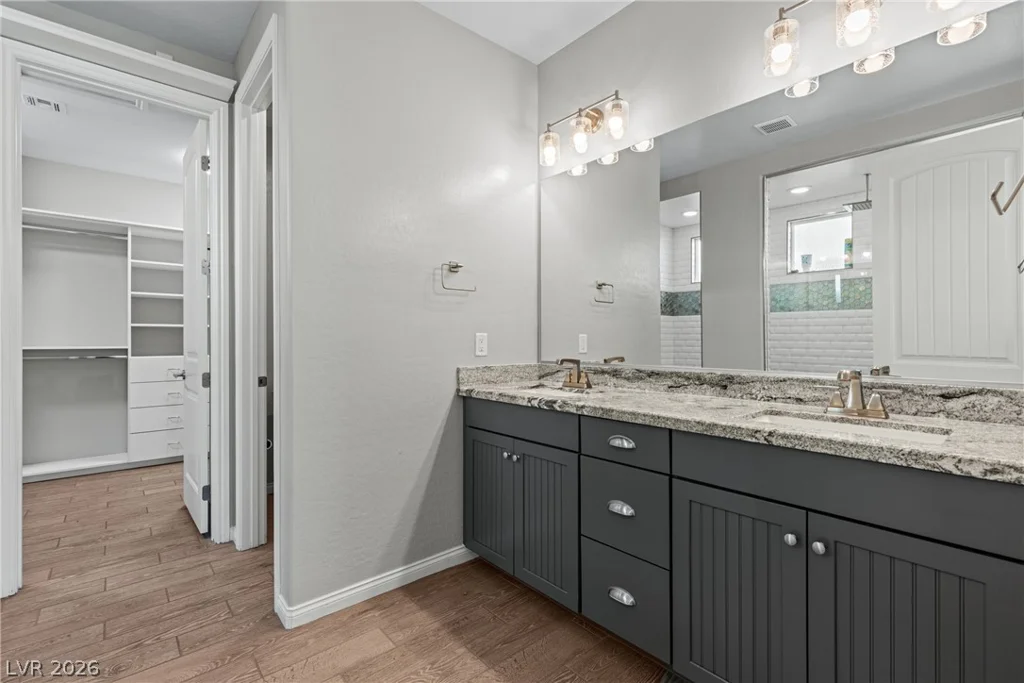 10125 Ferton Lake, Las Vegas, NV 89178