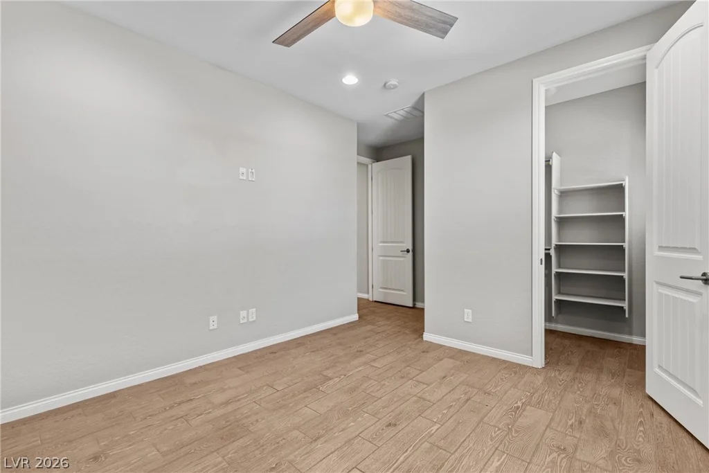 10125 Ferton Lake, Las Vegas, NV 89178