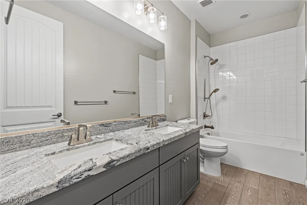 10125 Ferton Lake, Las Vegas, NV 89178