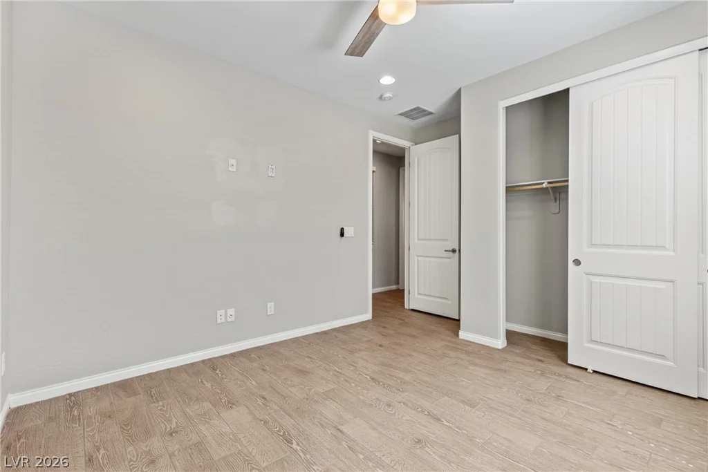 10125 Ferton Lake, Las Vegas, NV 89178