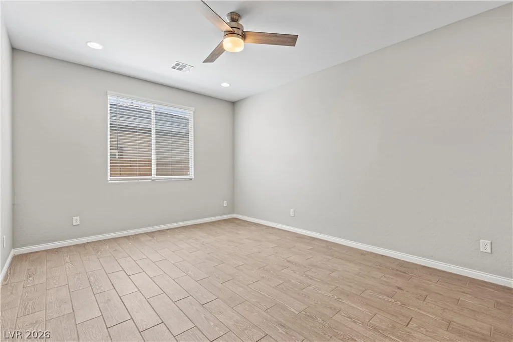 10125 Ferton Lake, Las Vegas, NV 89178