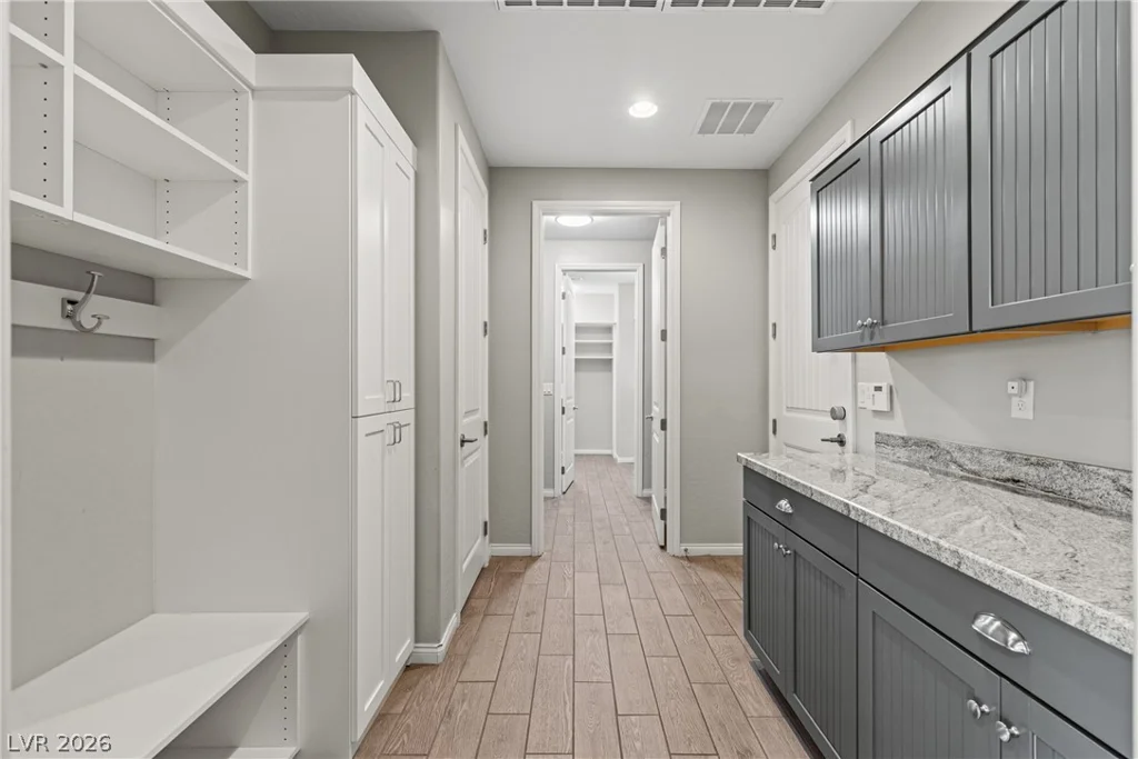 10125 Ferton Lake, Las Vegas, NV 89178