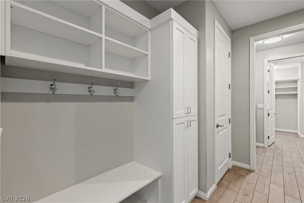 10125 Ferton Lake, Las Vegas, NV 89178