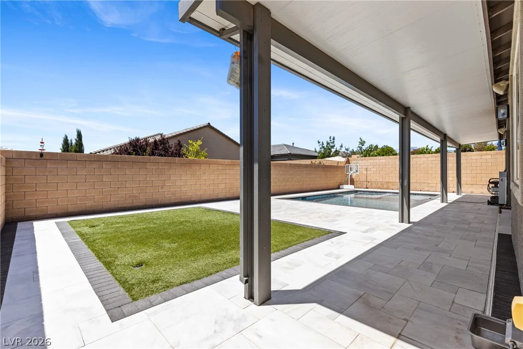 10125 Ferton Lake, Las Vegas, NV 89178
