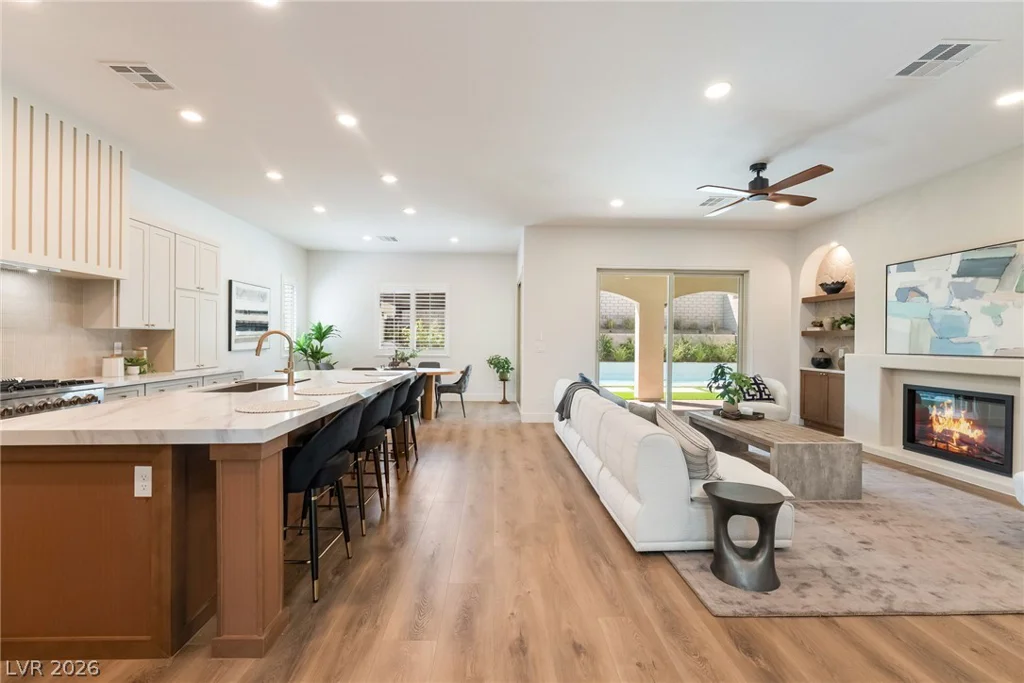 363 Molinetto, Las Vegas, NV 89138