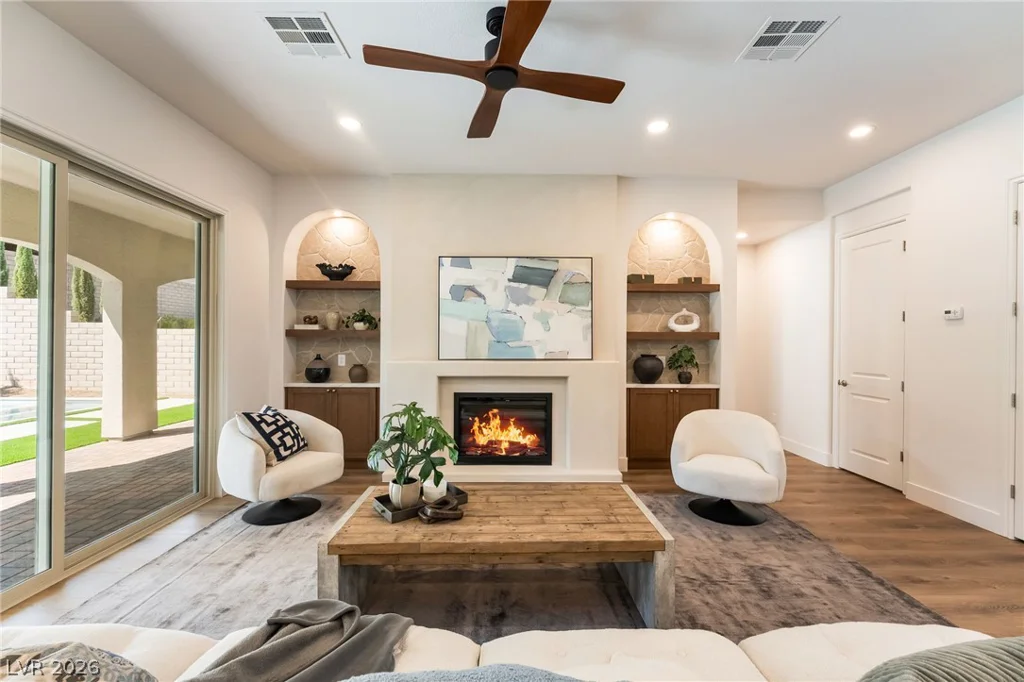 363 Molinetto, Las Vegas, NV 89138