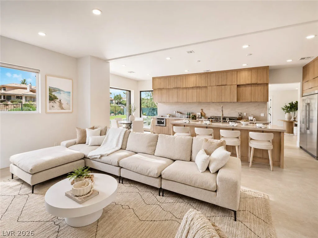 2221 Glenbrook, Las Vegas, NV 89117