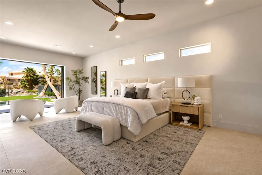 2221 Glenbrook, Las Vegas, NV 89117