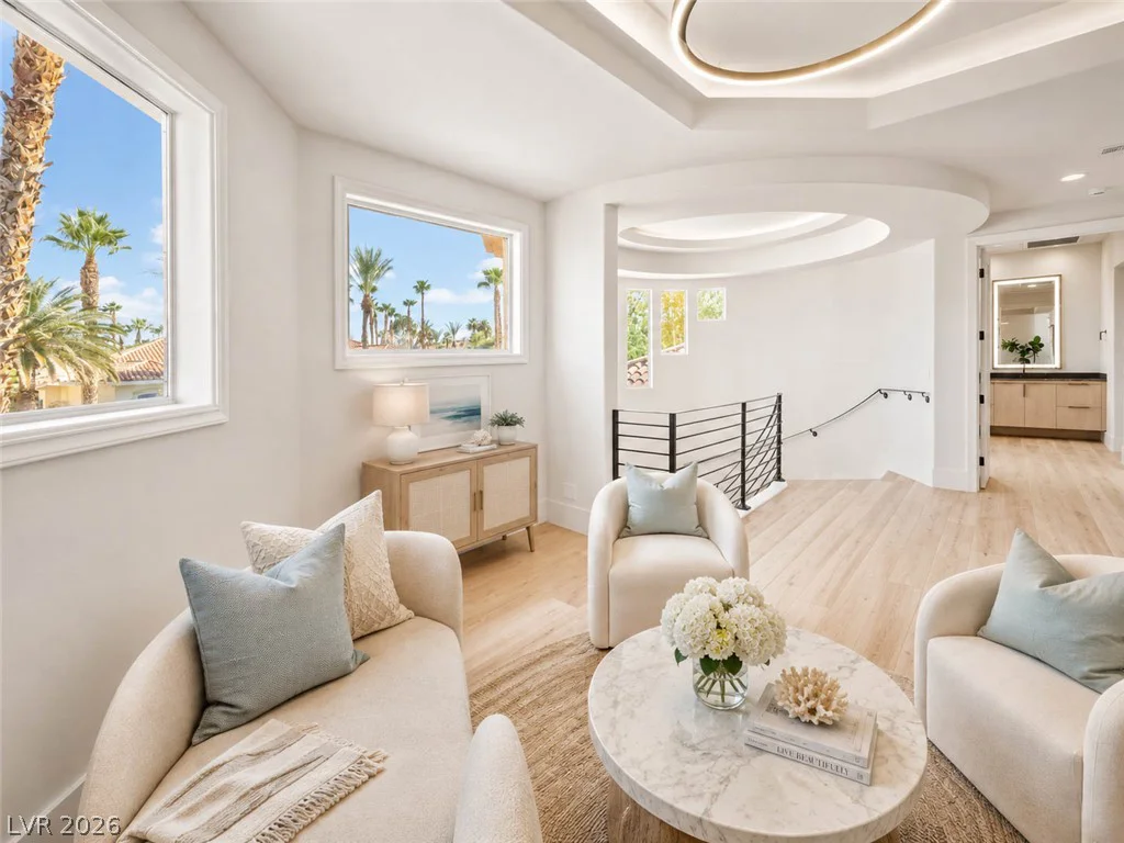 2221 Glenbrook, Las Vegas, NV 89117
