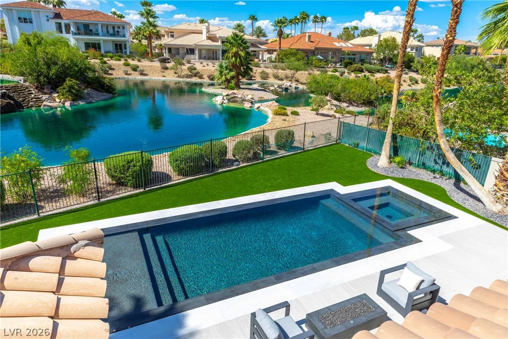 2221 Glenbrook, Las Vegas, NV 89117